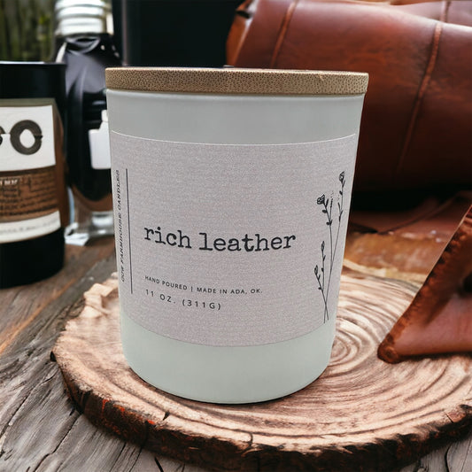 Country Cottage Jar Candle Rich Leather